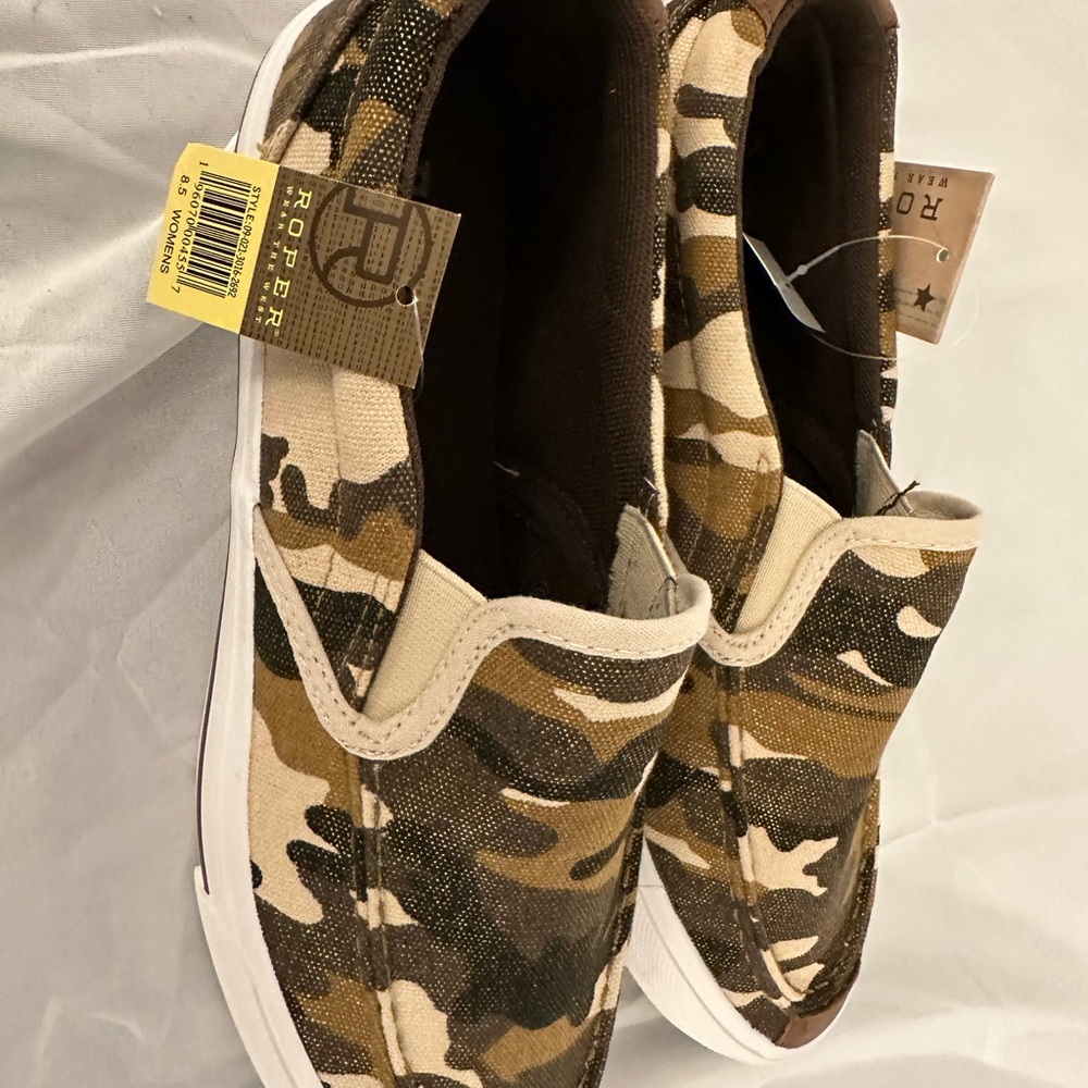 Roper  Women’s Camo Slip-On Shoes - Tan/Green 8. 5